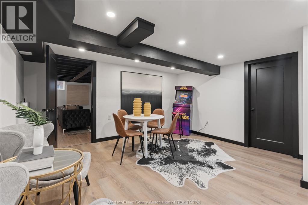 2163 Victoria, Windsor, Ontario  N8X 1P8 - Photo 32 - 25027441