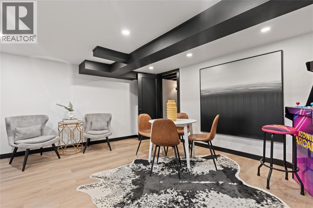 2163 Victoria, Windsor, Ontario  N8X 1P8 - Photo 33 - 25027441