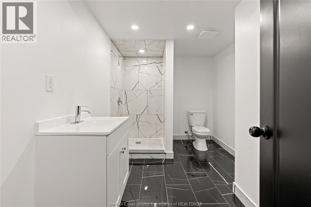 2163 Victoria, Windsor, Ontario  N8X 1P8 - Photo 36 - 25027441