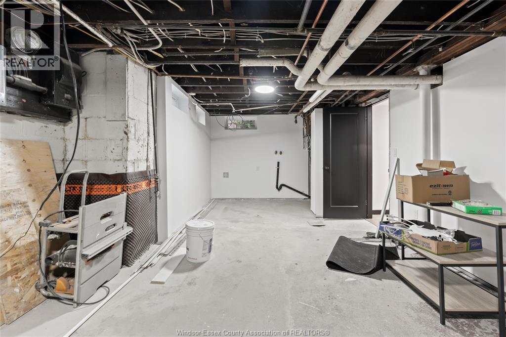 2163 Victoria, Windsor, Ontario  N8X 1P8 - Photo 37 - 25027441