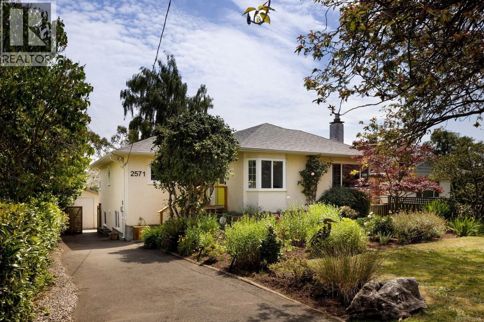 2571 Heron St, Oak Bay, British Columbia  V8R 5Z9 - Photo 23 - 1018505