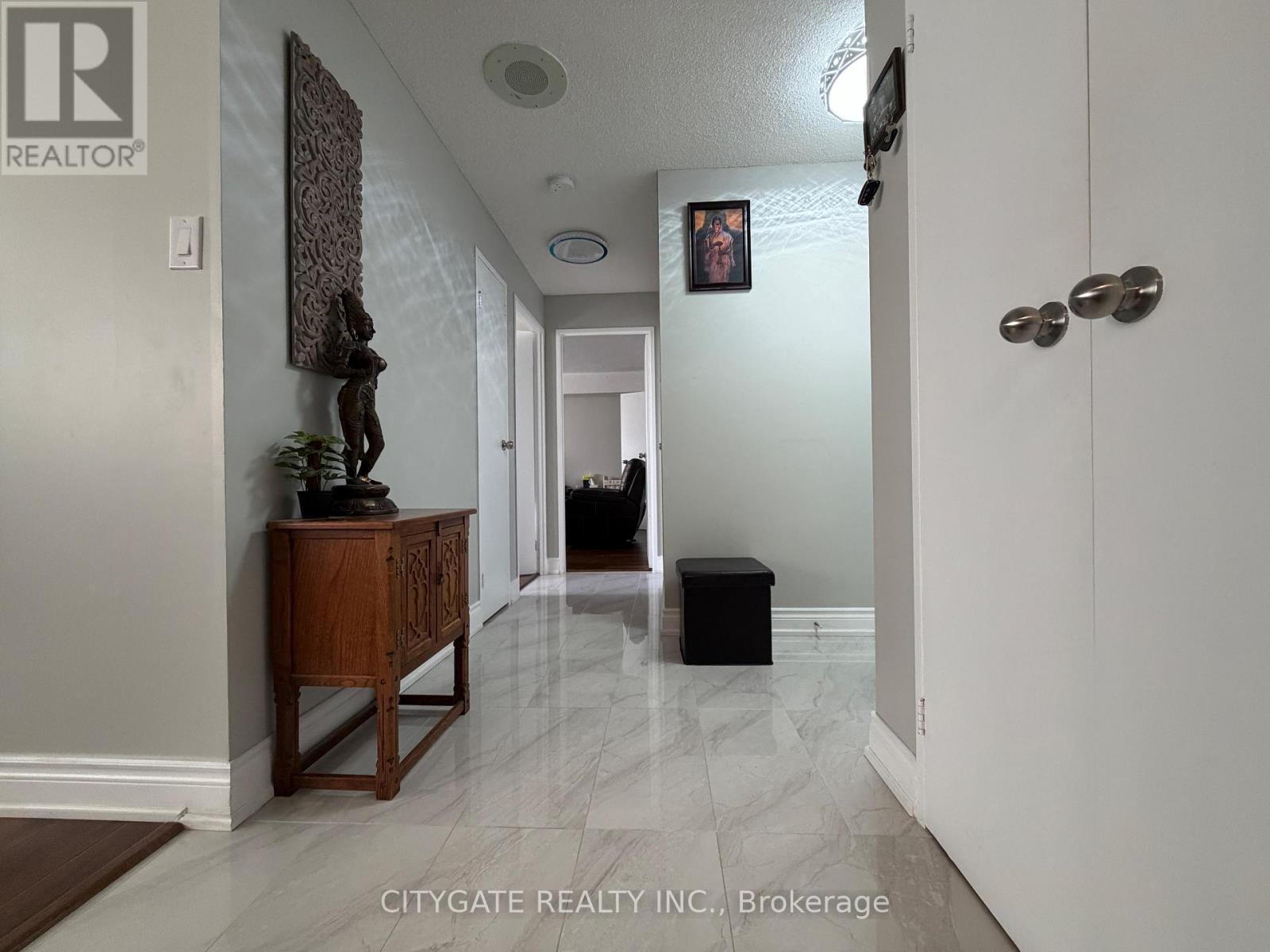 1412 - 3700 Kaneff Crescent, Mississauga, Ontario  L5A 4B8 - Photo 10 - W12476252