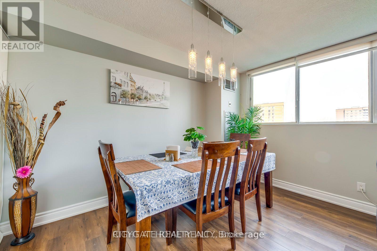 1412 - 3700 Kaneff Crescent, Mississauga, Ontario  L5A 4B8 - Photo 12 - W12476252