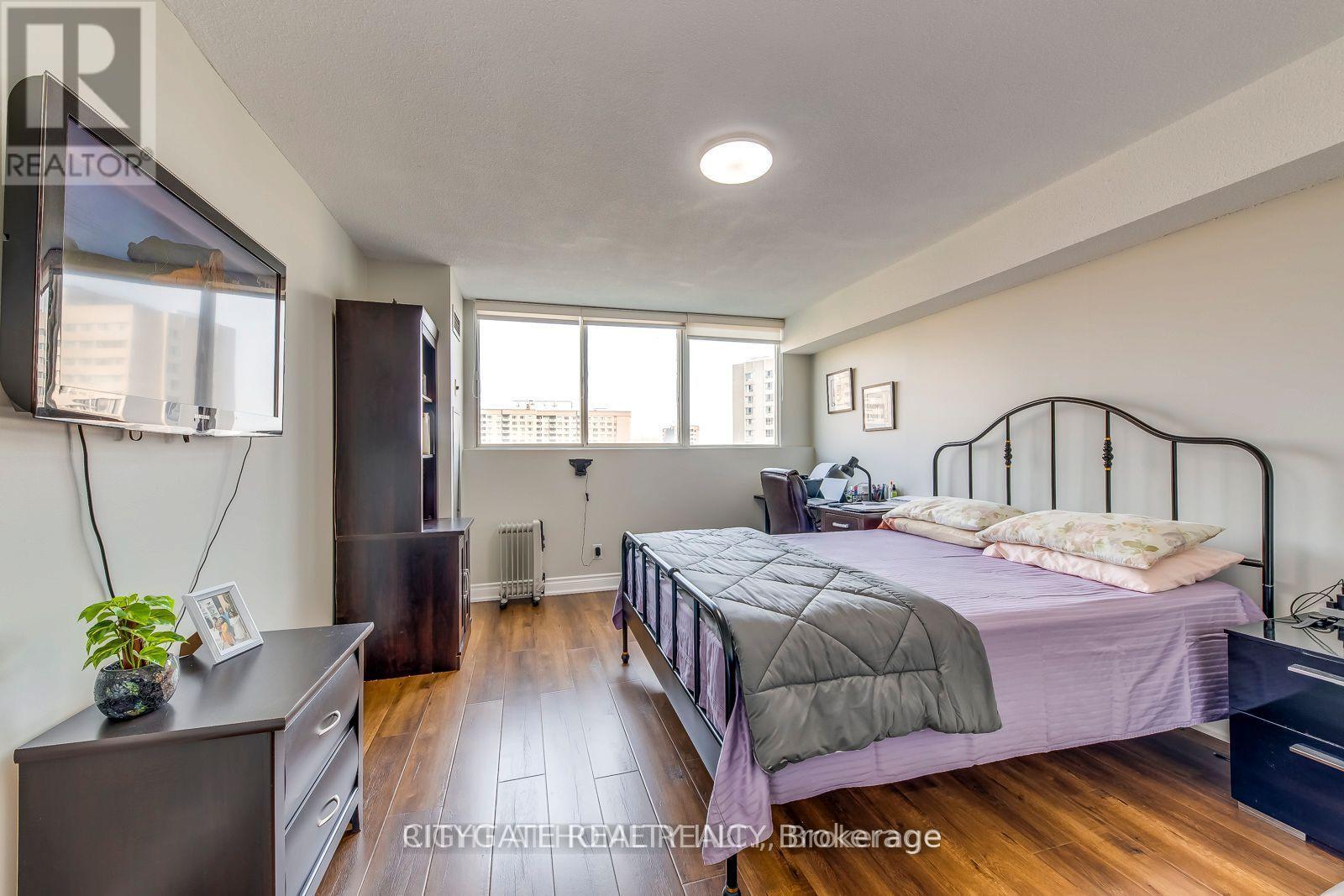 1412 - 3700 Kaneff Crescent, Mississauga, Ontario  L5A 4B8 - Photo 20 - W12476252