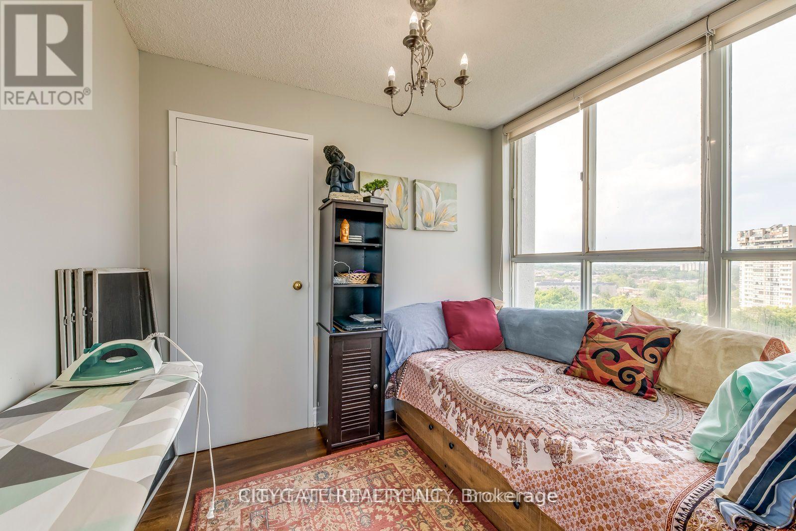 1412 - 3700 Kaneff Crescent, Mississauga, Ontario  L5A 4B8 - Photo 16 - W12476252