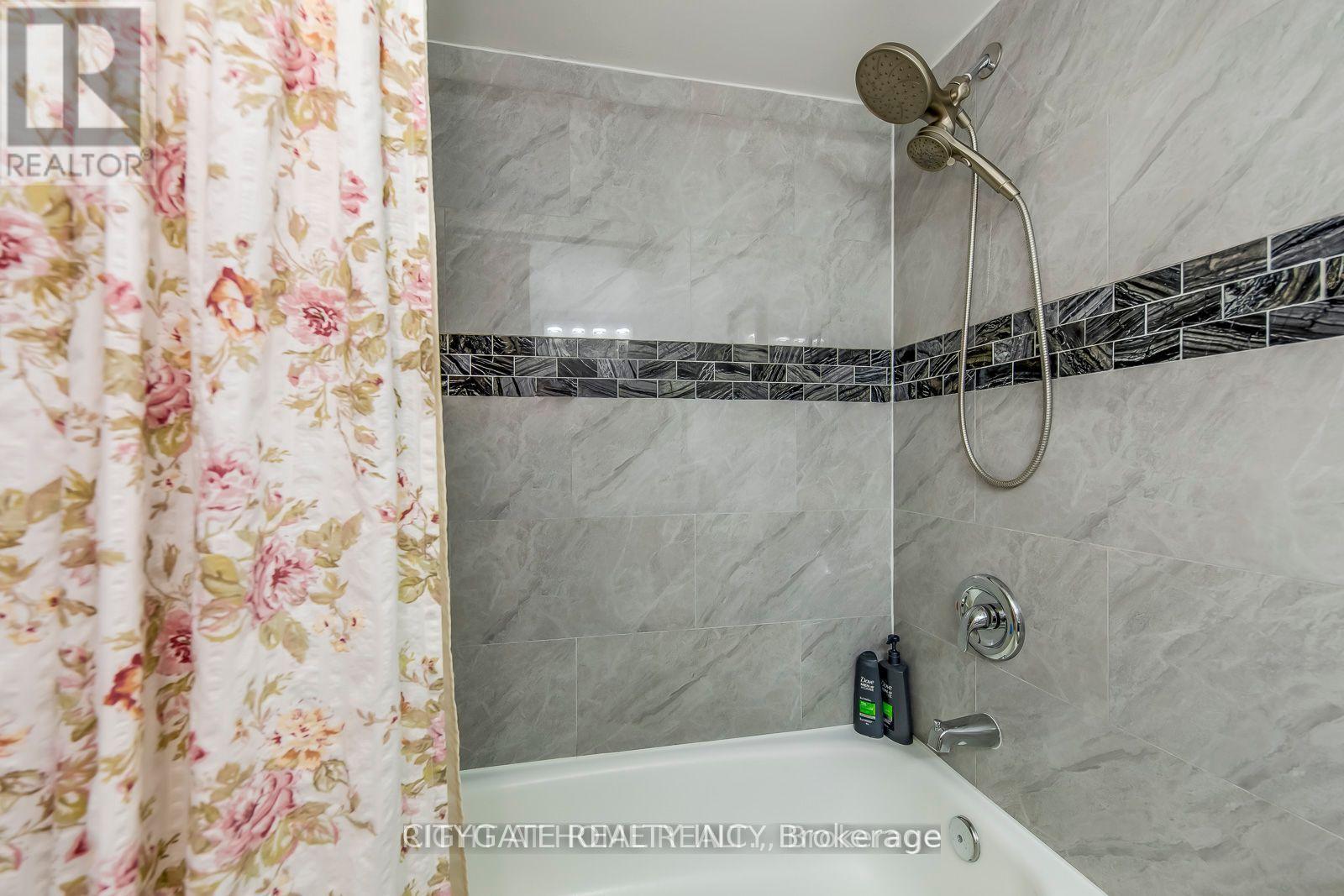 1412 - 3700 Kaneff Crescent, Mississauga, Ontario  L5A 4B8 - Photo 26 - W12476252