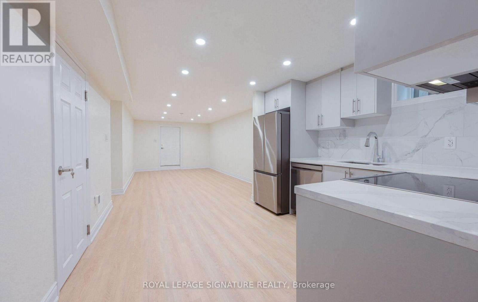 3980 Midhurst Lane, Mississauga, Ontario  L4Z 1C7 - Photo 6 - W12487178