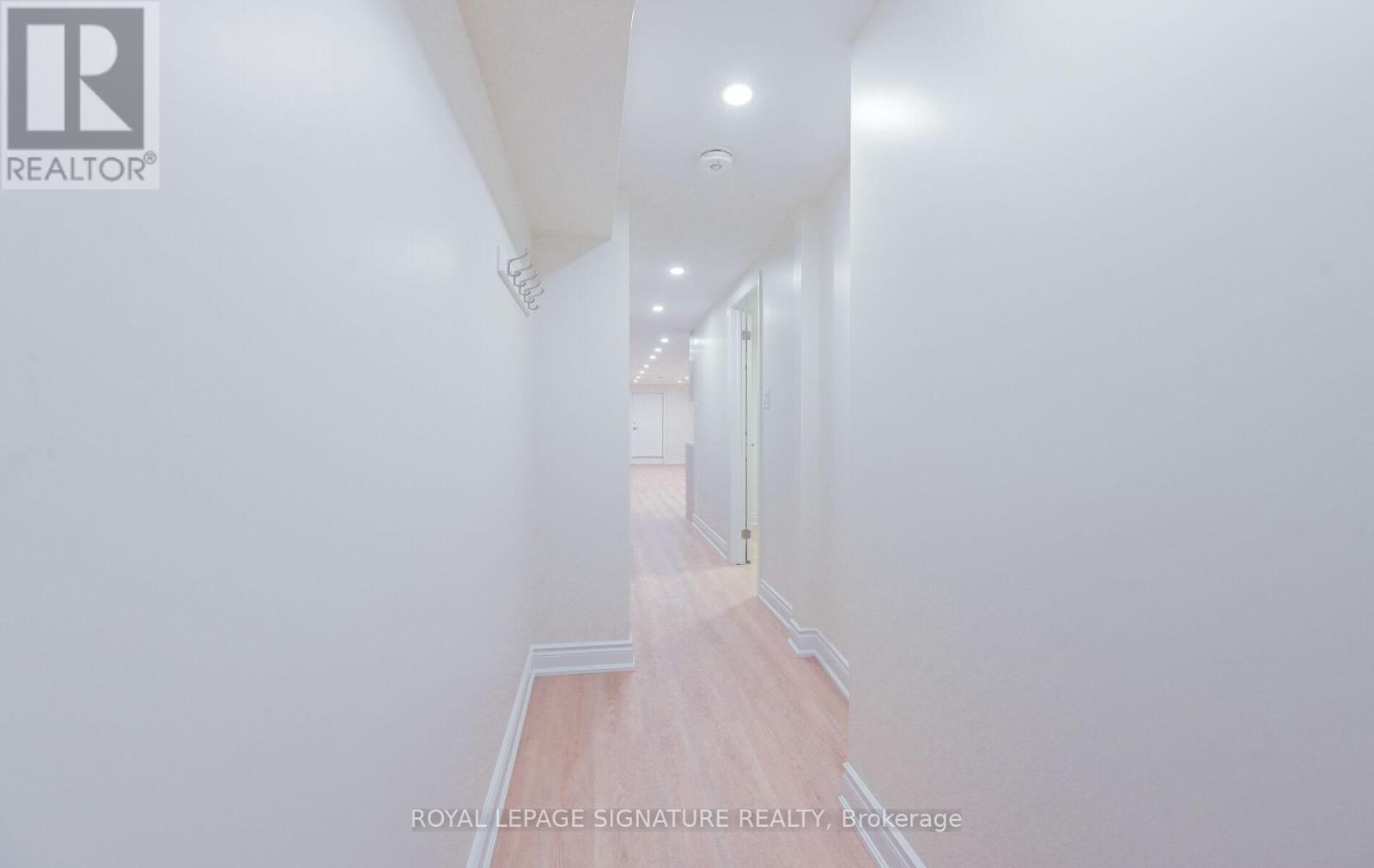 3980 Midhurst Lane, Mississauga, Ontario  L4Z 1C7 - Photo 5 - W12487178