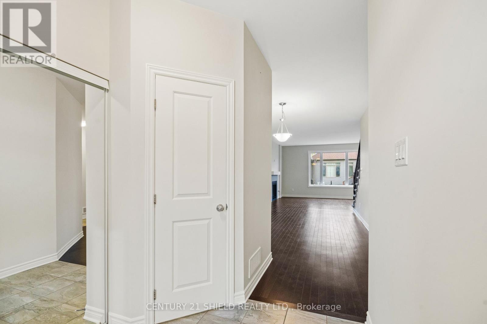 784 Namur Street, Russell, Ontario  K0A 1W0 - Photo 10 - X12487335