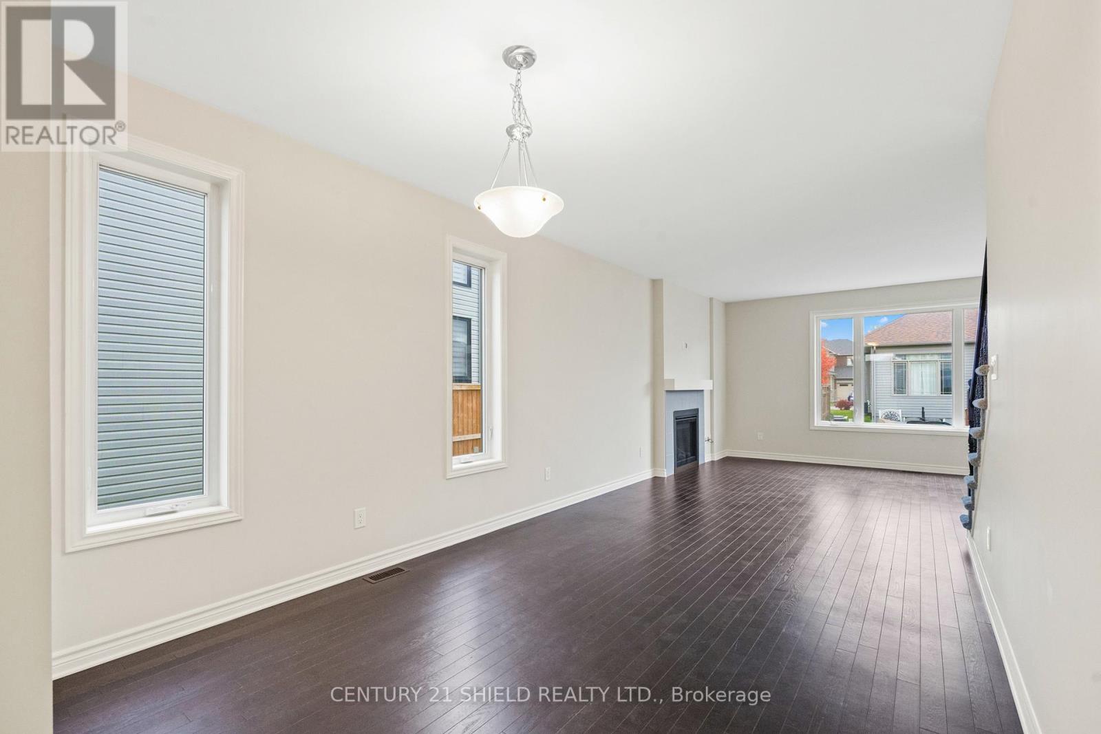 784 Namur Street, Russell, Ontario  K0A 1W0 - Photo 12 - X12487335