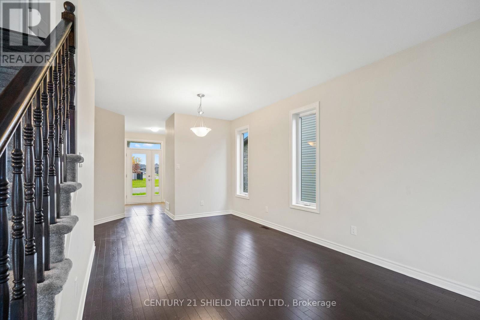 784 Namur Street, Russell, Ontario  K0A 1W0 - Photo 13 - X12487335