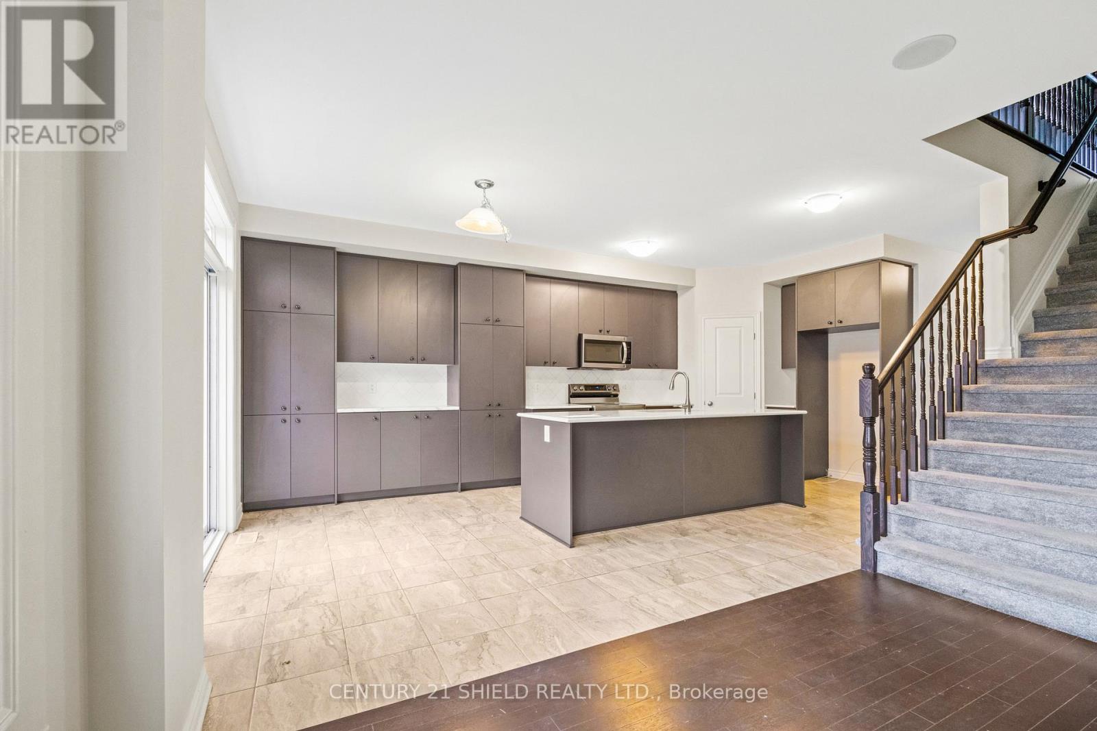 784 Namur Street, Russell, Ontario  K0A 1W0 - Photo 17 - X12487335