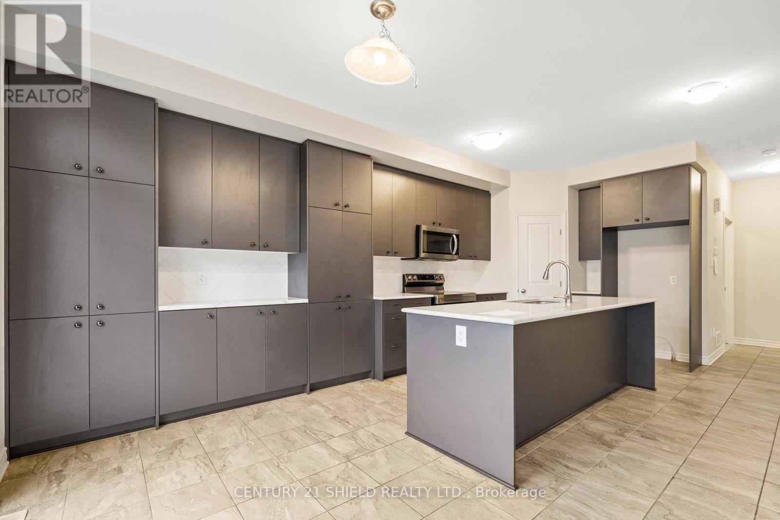 784 Namur Street, Russell, Ontario  K0A 1W0 - Photo 18 - X12487335