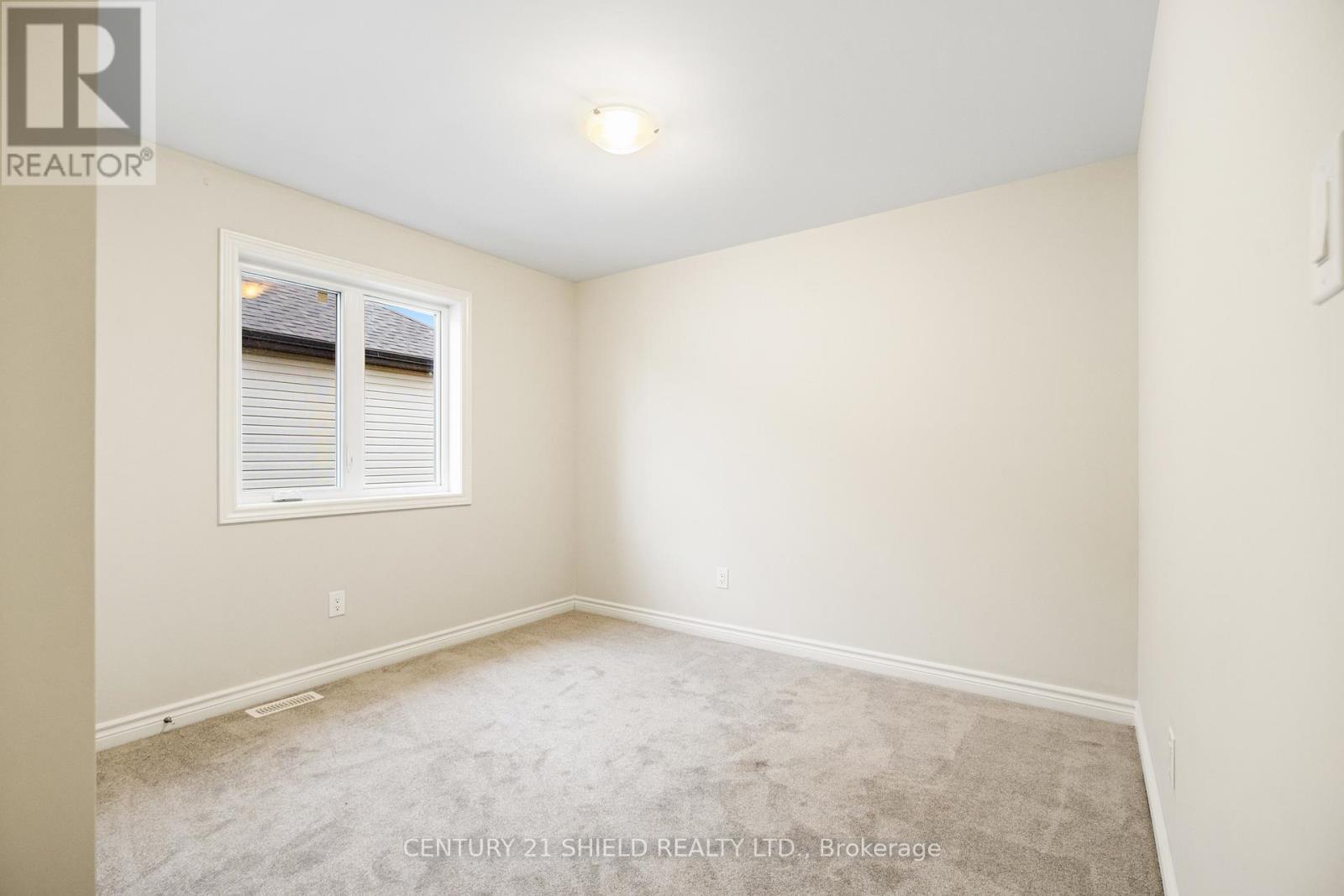 784 Namur Street, Russell, Ontario  K0A 1W0 - Photo 23 - X12487335