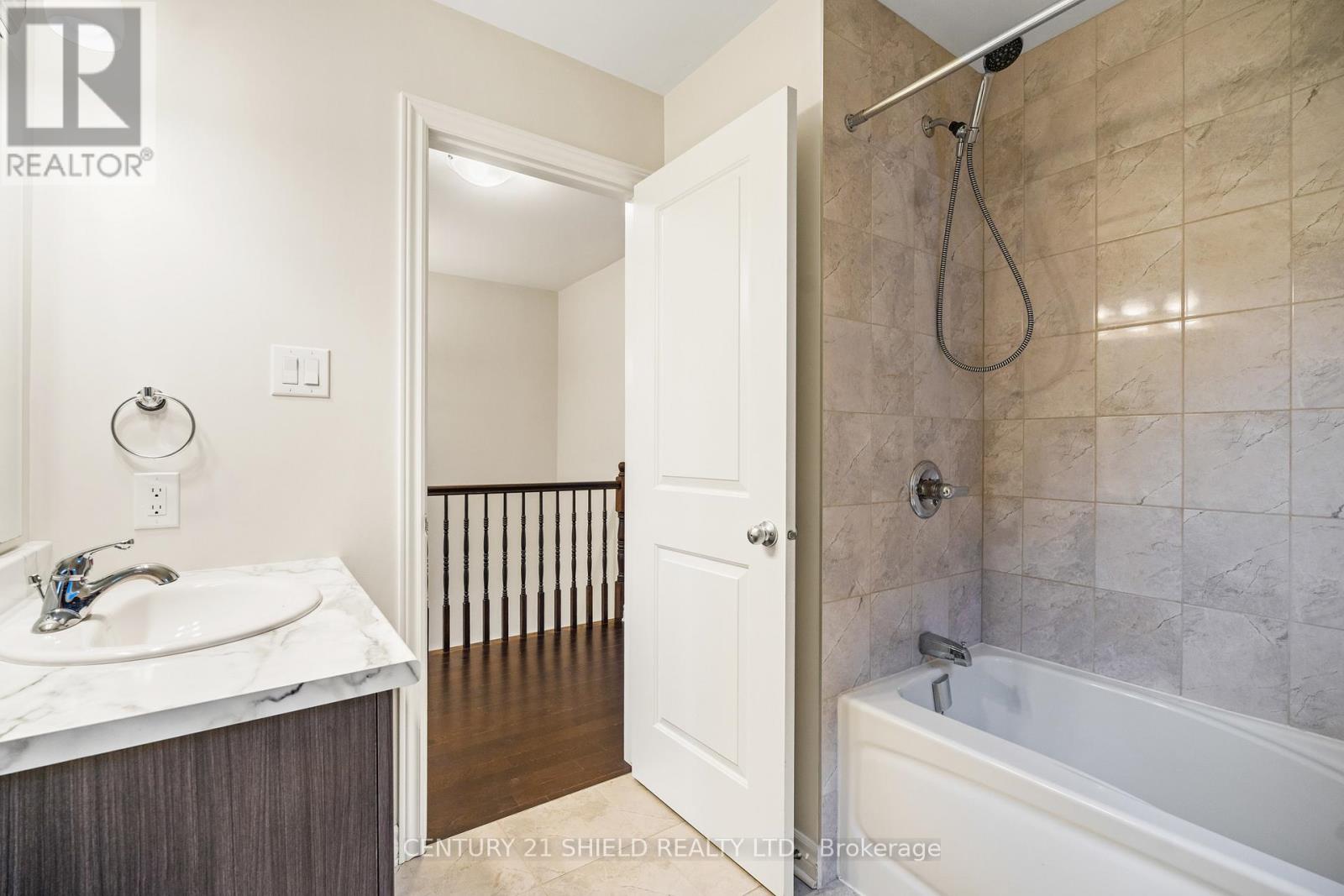 784 Namur Street, Russell, Ontario  K0A 1W0 - Photo 32 - X12487335