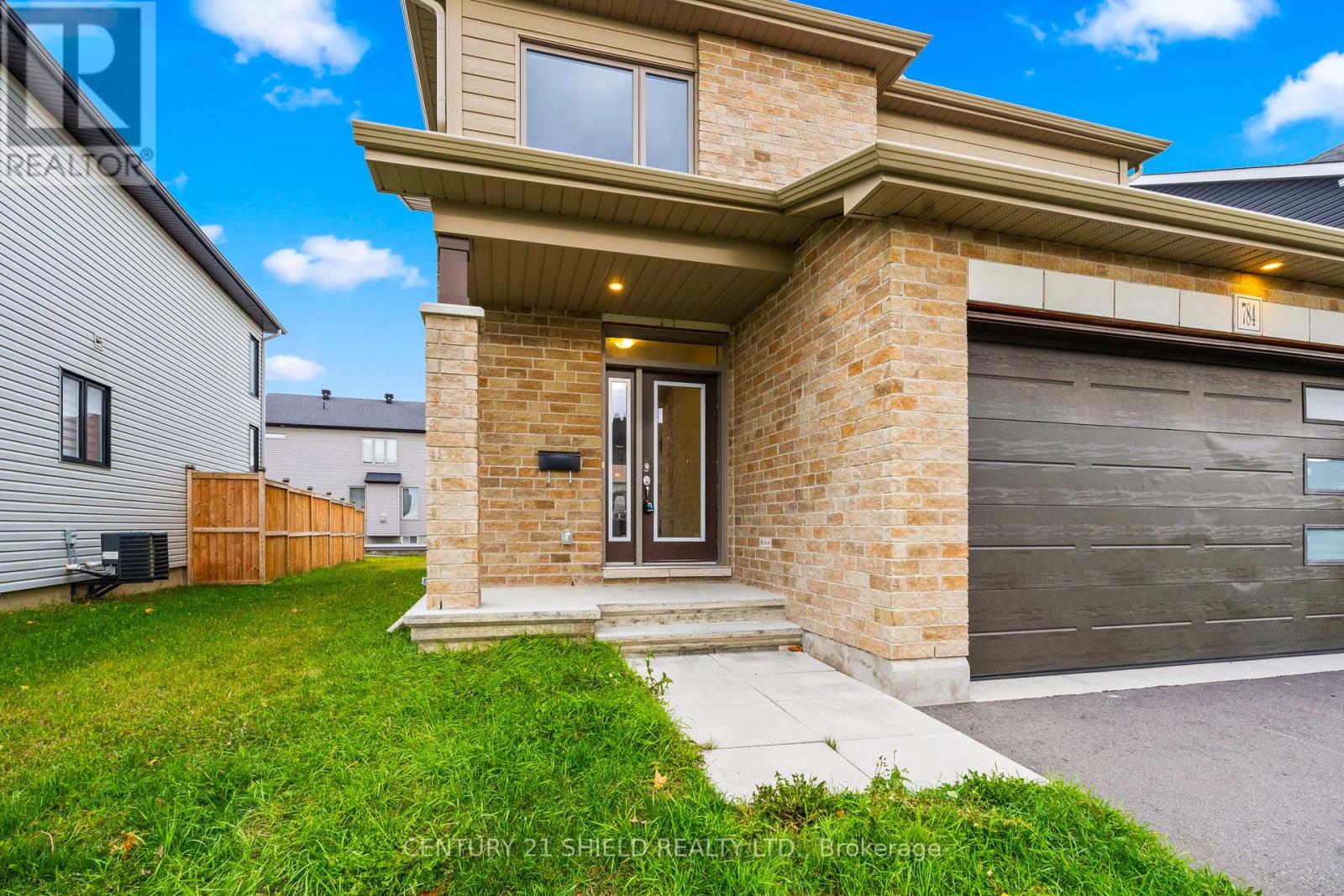 784 Namur Street, Russell, Ontario  K0A 1W0 - Photo 5 - X12487335