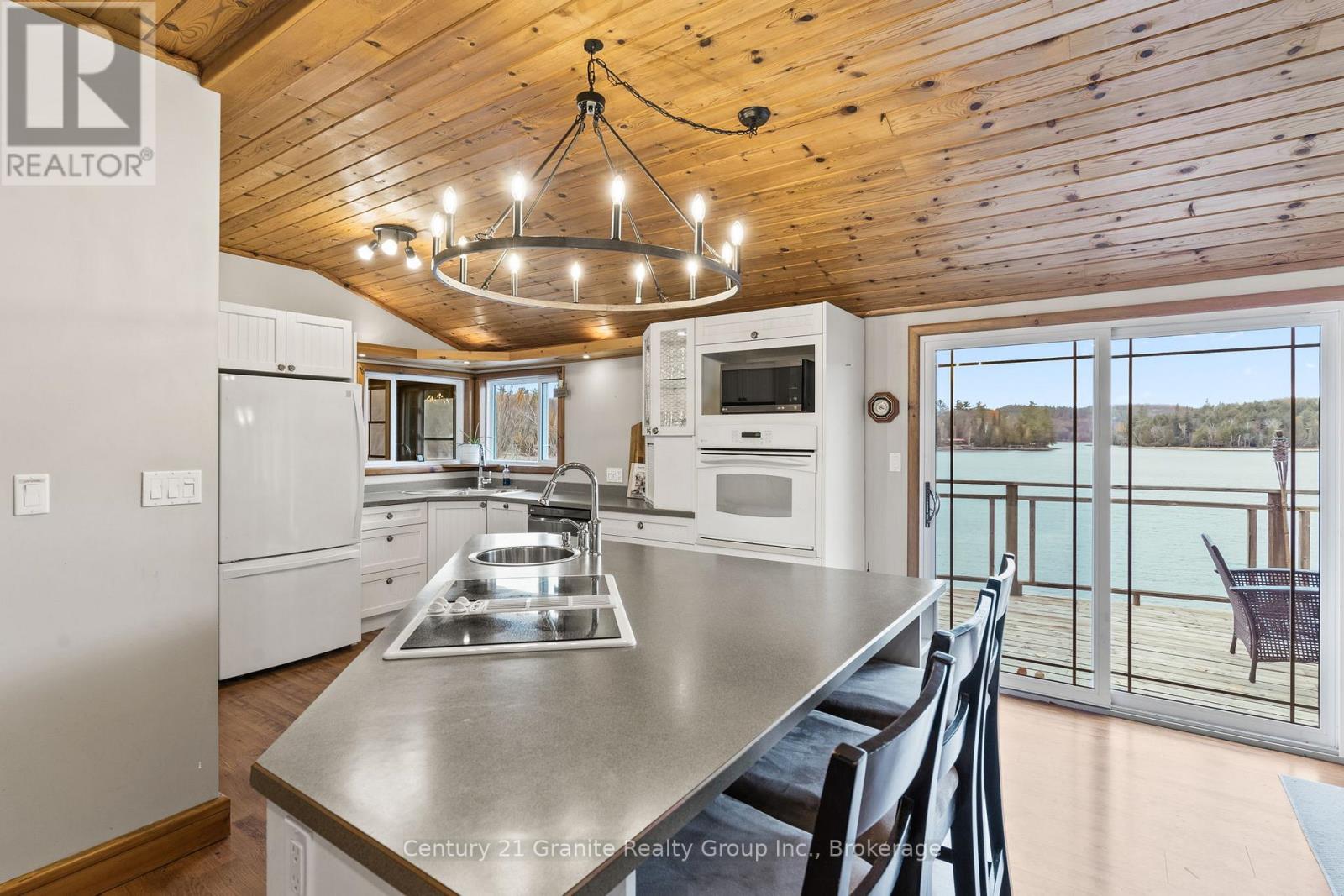 1526 Curry Road, Dysart Et Al, Ontario  K0M 2K0 - Photo 9 - X12487285