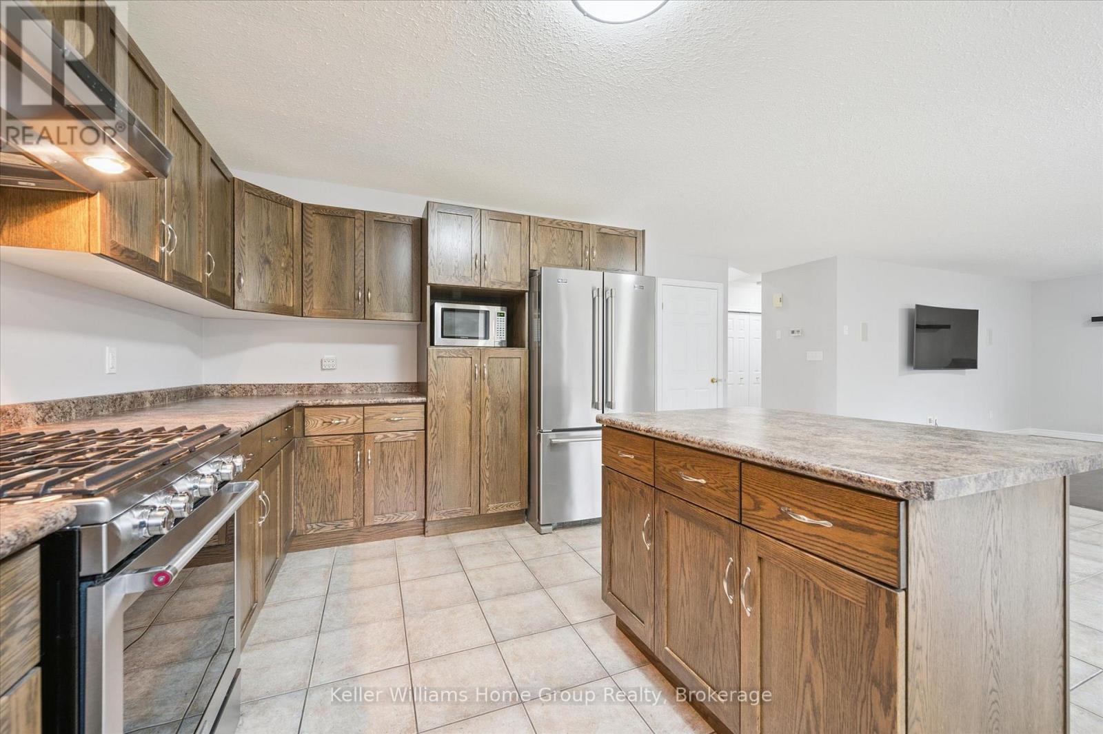 616 Black Street, Centre Wellington, Ontario  N1M 0A3 - Photo 13 - X12487307