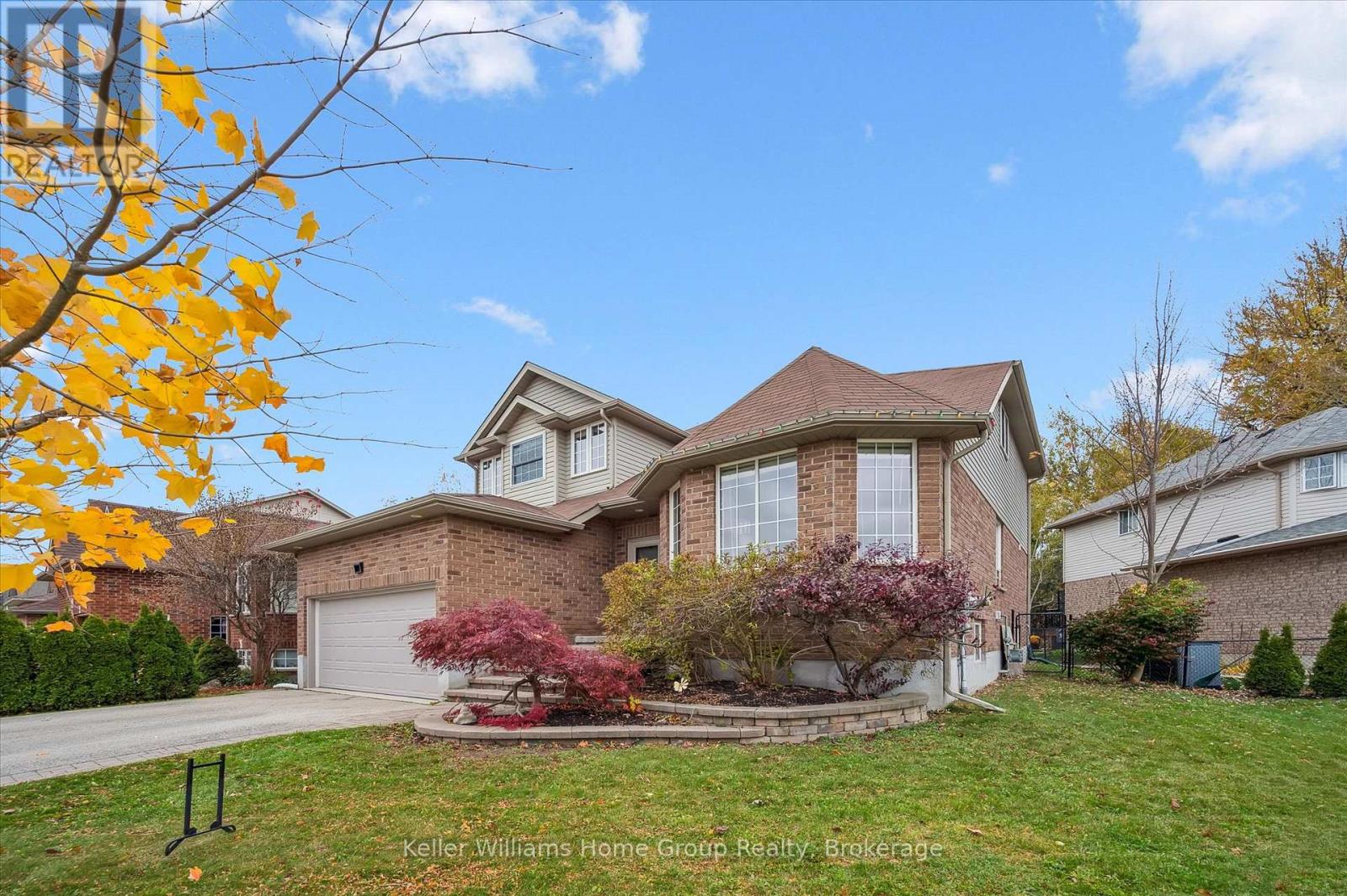 616 Black Street, Centre Wellington, Ontario  N1M 0A3 - Photo 3 - X12487307