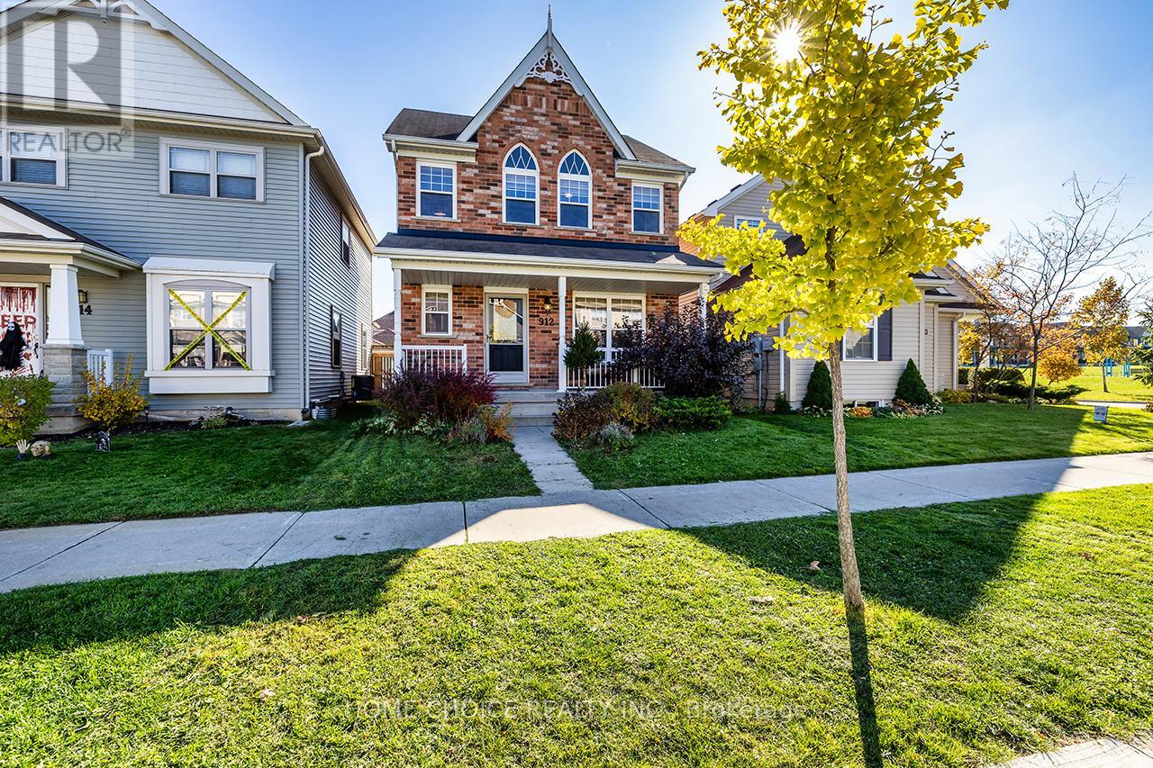 912 BROADWAY BOULEVARD, Peterborough, Ontario