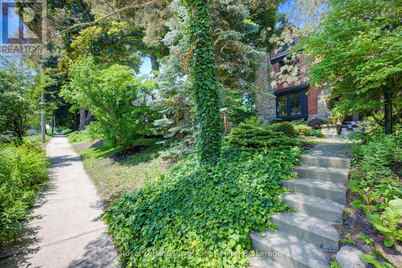 513 St Andrew Street W, Centre Wellington (Fergus), Ontario  N1M 1P4 - Photo 2 - X12487314