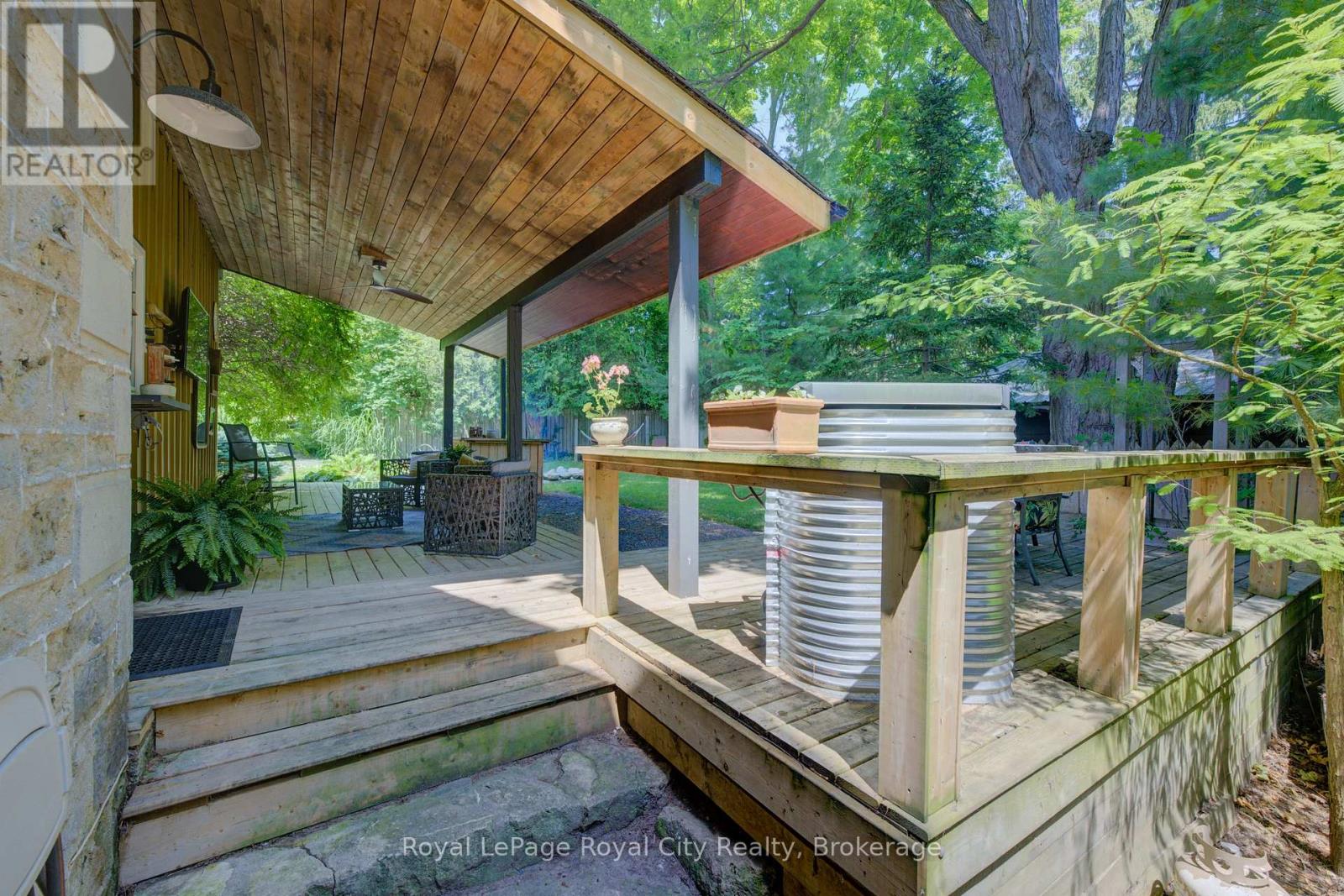 513 St Andrew Street W, Centre Wellington (Fergus), Ontario  N1M 1P4 - Photo 34 - X12487314