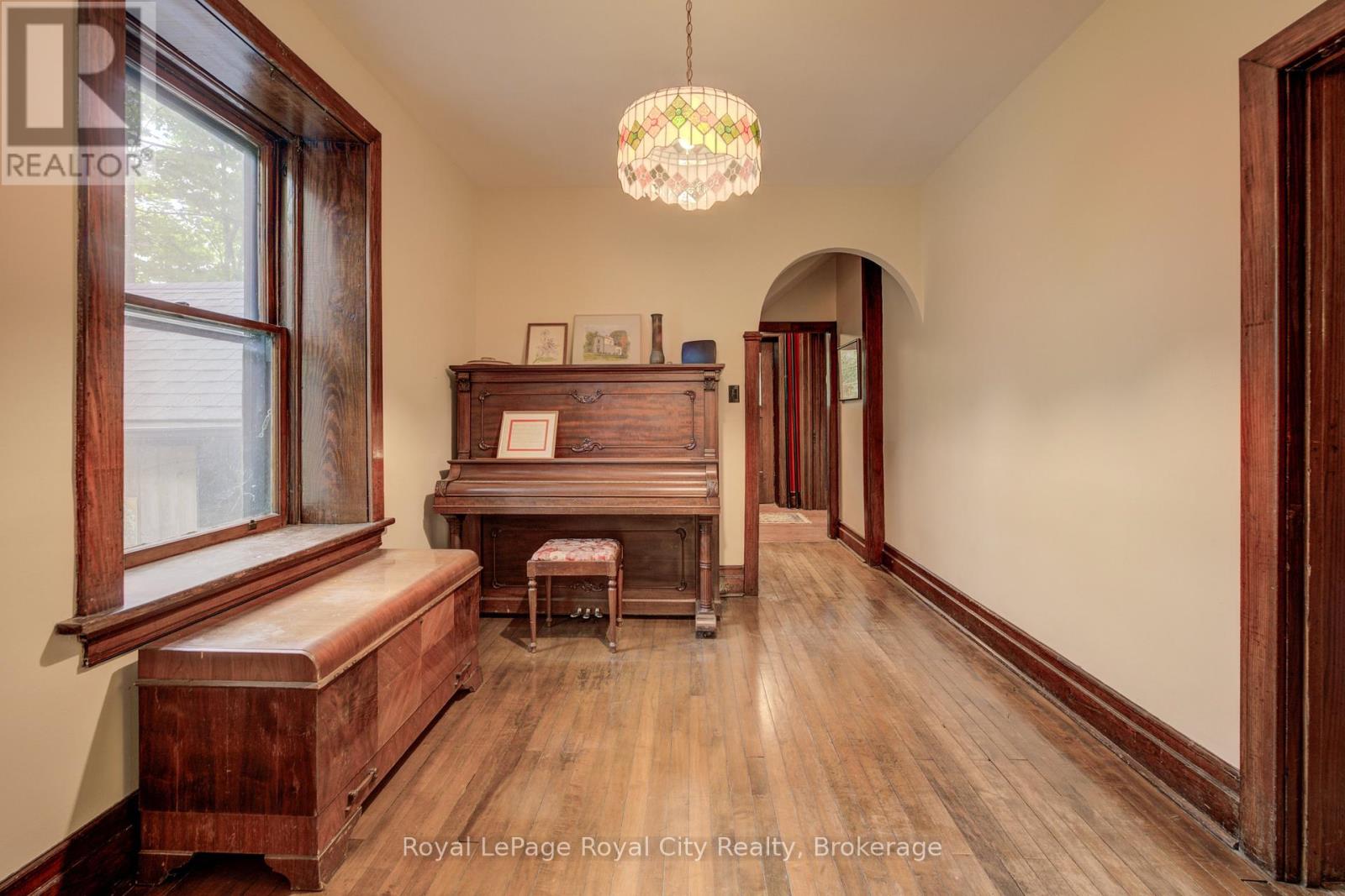 513 St Andrew Street W, Centre Wellington (Fergus), Ontario  N1M 1P4 - Photo 9 - X12487314