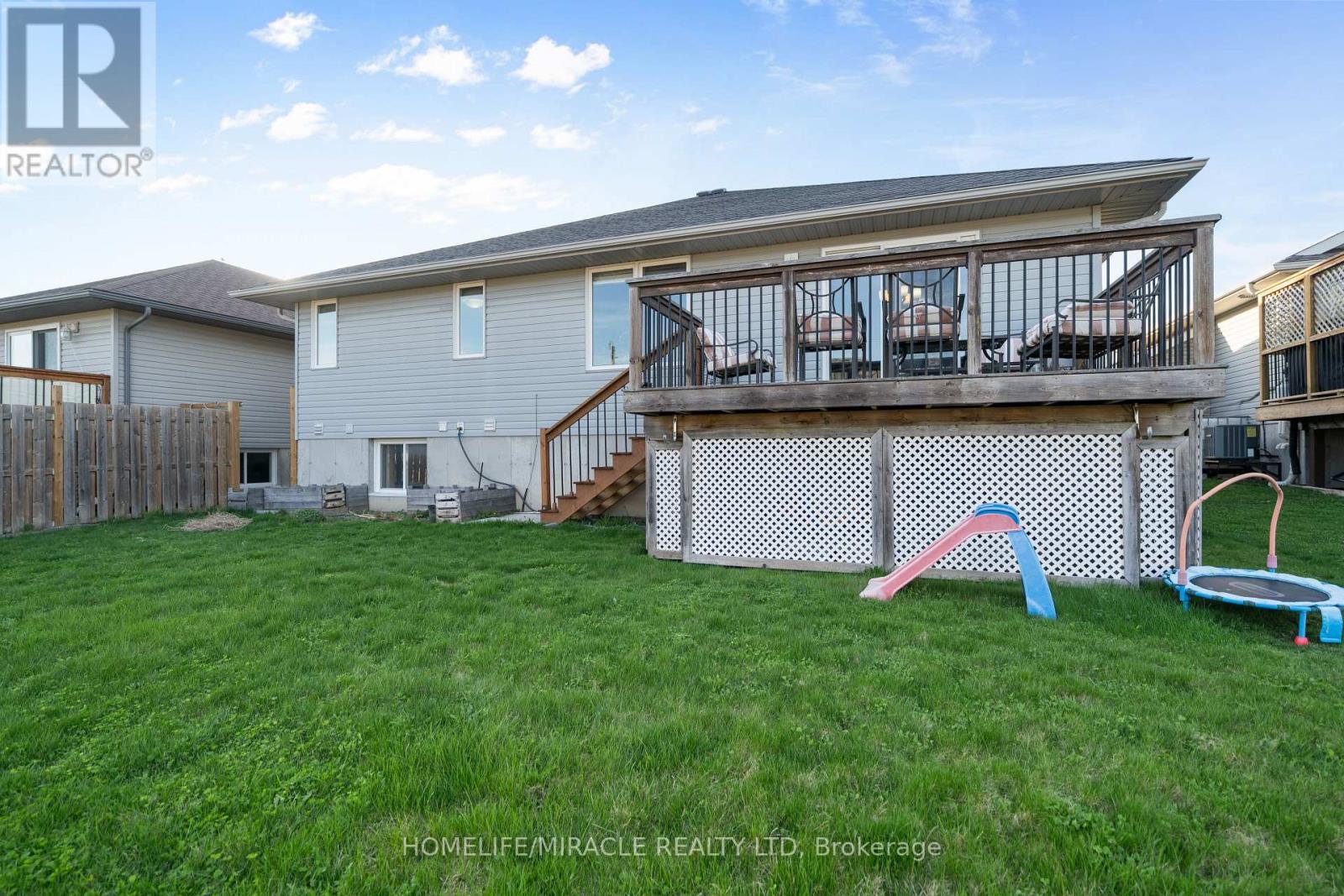 46 Freedom Crescent, Quinte West, Ontario  K8V 0C2 - Photo 32 - X12487167