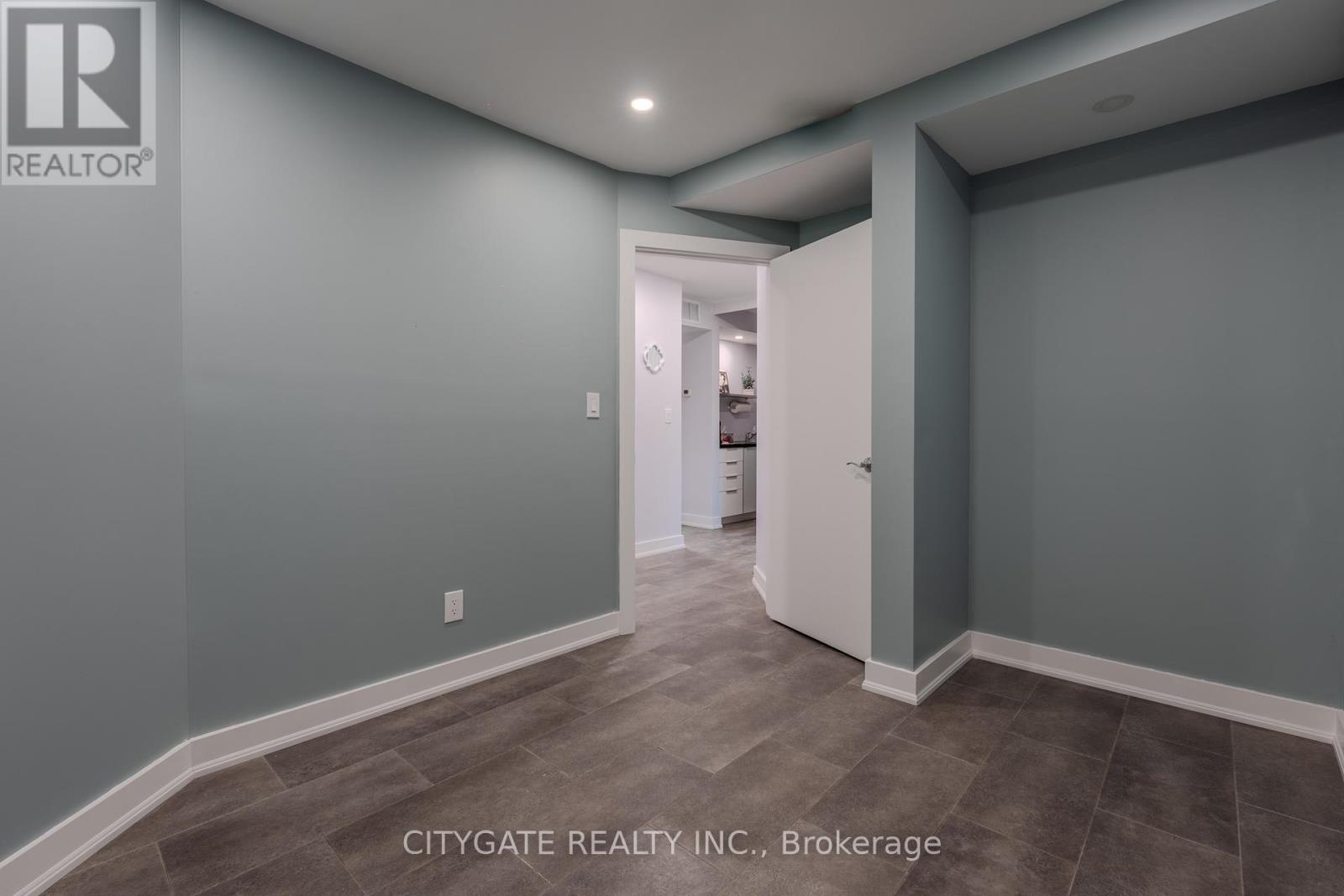 1a - 209 Homewood Avenue, Hamilton, Ontario  L8P 2M6 - Photo 3 - X12487168