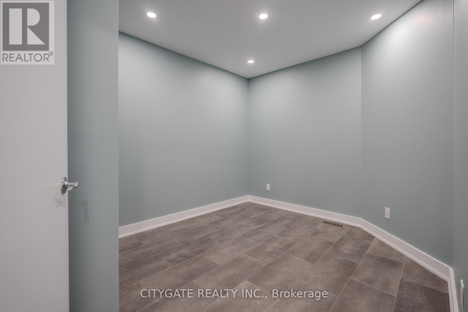 1a - 209 Homewood Avenue, Hamilton, Ontario  L8P 2M6 - Photo 5 - X12487168