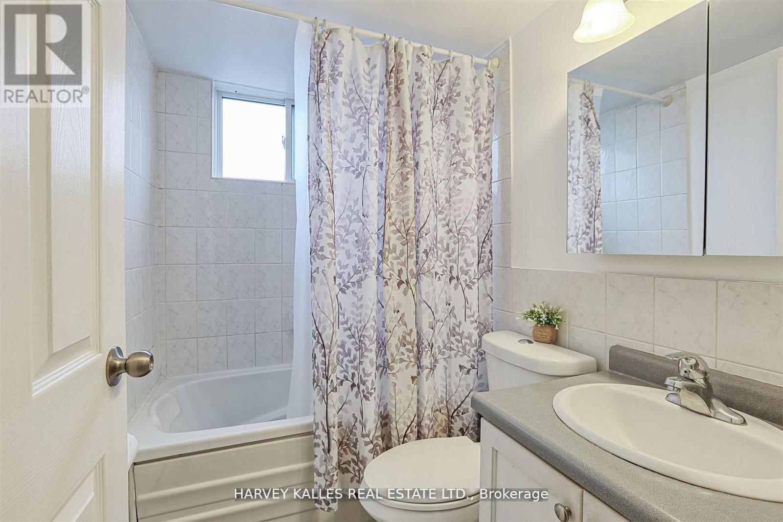 45 - 2373 King Street E, Hamilton, Ontario  L8K 1X9 - Photo 17 - X12487185