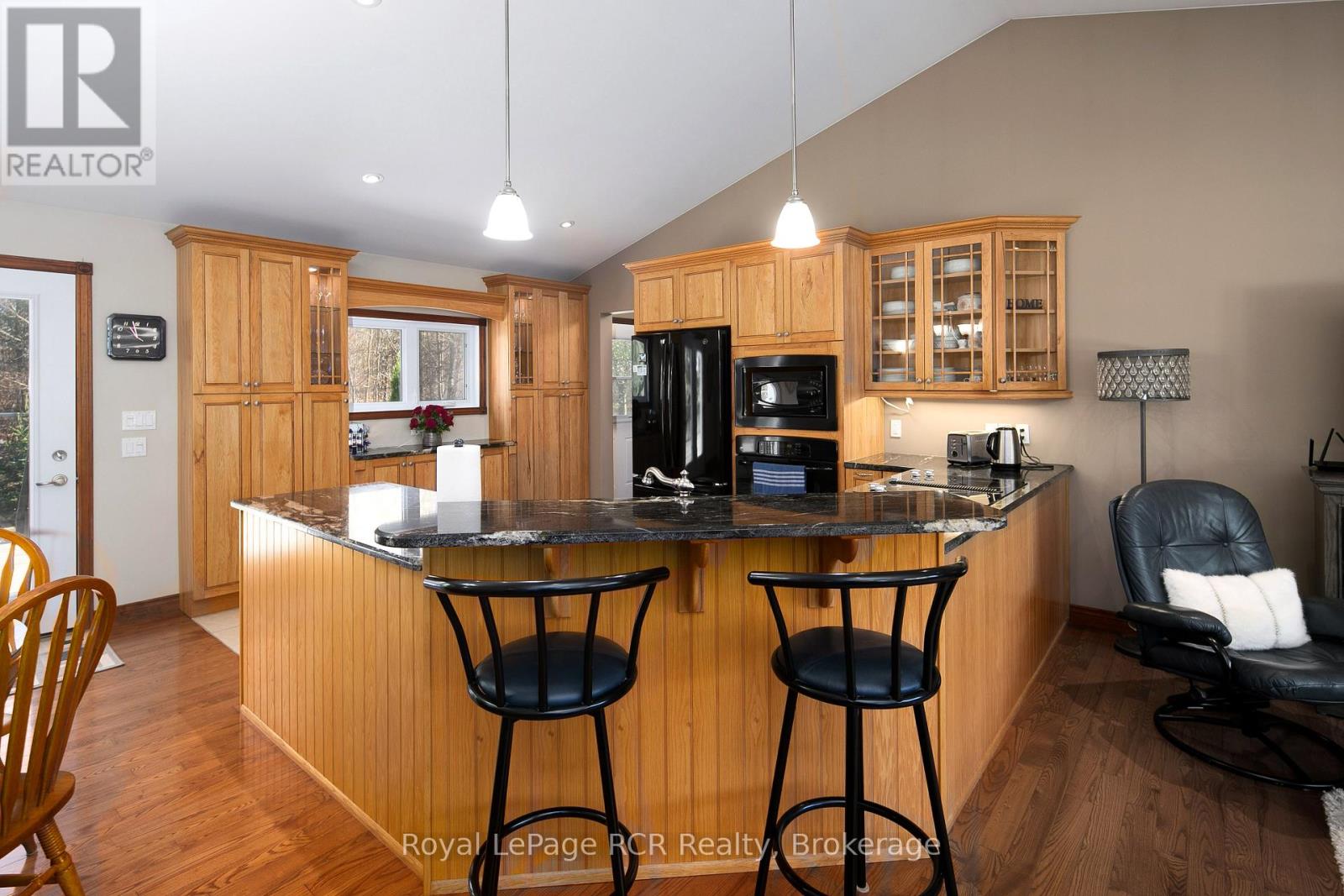 395443 2 Concession, Chatsworth, Ontario  N0H 2V0 - Photo 11 - X12487366