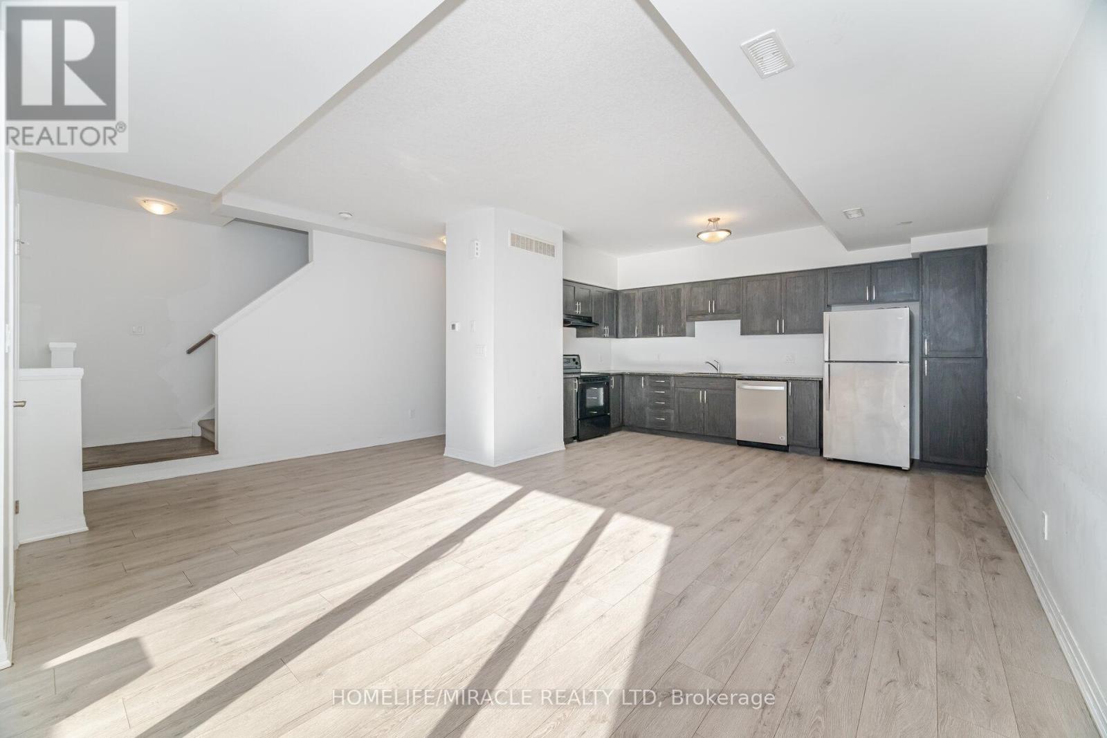 15 Visionary Avenue, Kitchener, Ontario  N2R 0R7 - Photo 12 - X12487213