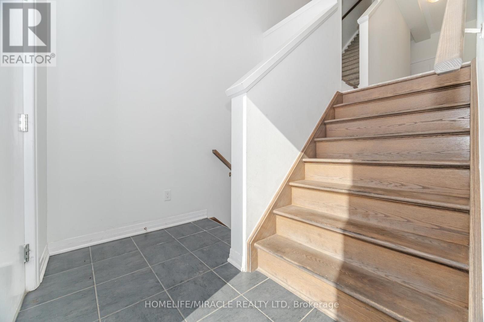 15 Visionary Avenue, Kitchener, Ontario  N2R 0R7 - Photo 32 - X12487213