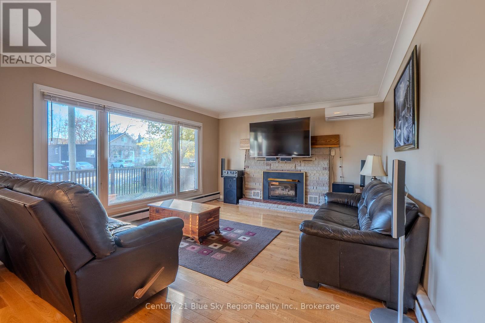 141 Duke Street W, North Bay (Central), Ontario  P1B 6E5 - Photo 2 - X12487327