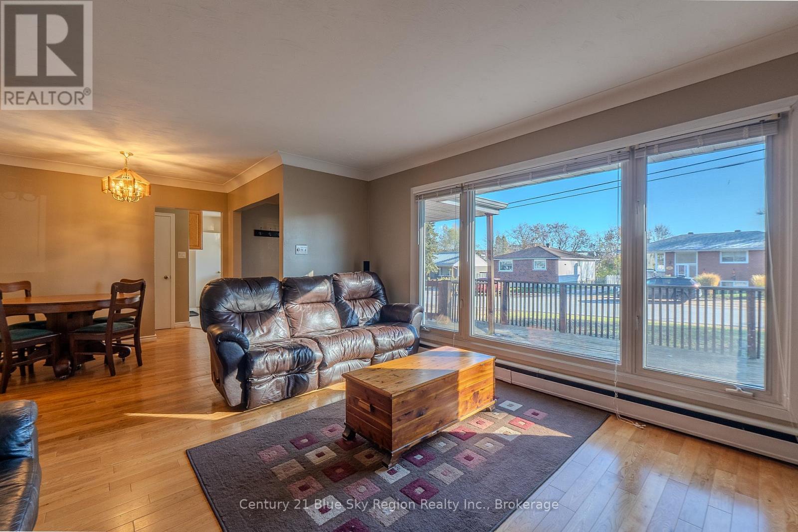 141 Duke Street W, North Bay (Central), Ontario  P1B 6E5 - Photo 5 - X12487327