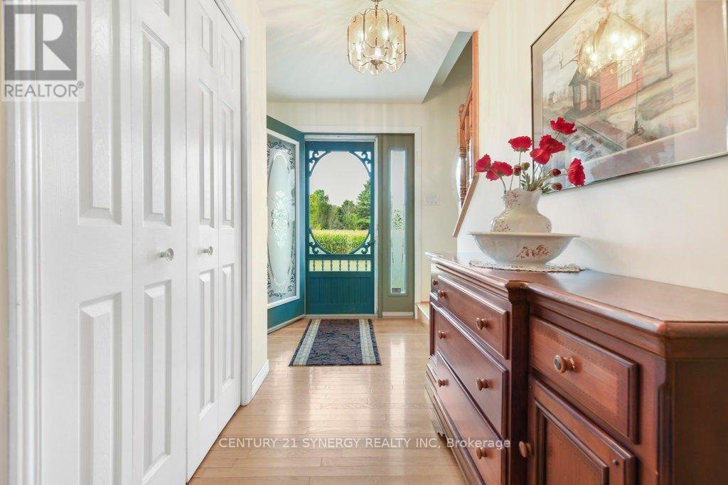 2502 Diamondview Road, Ottawa, Ontario  K0A 1L0 - Photo 10 - X12388467