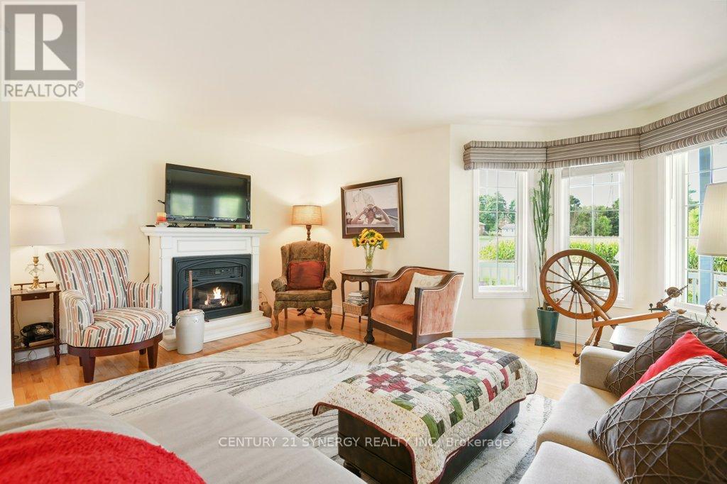 2502 Diamondview Road, Ottawa, Ontario  K0A 1L0 - Photo 14 - X12388467