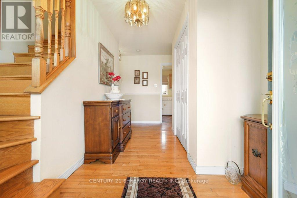 2502 Diamondview Road, Ottawa, Ontario  K0A 1L0 - Photo 9 - X12388467