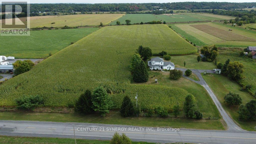 2502 Diamondview Road, Ottawa, Ontario  K0A 1L0 - Photo 4 - X12388467