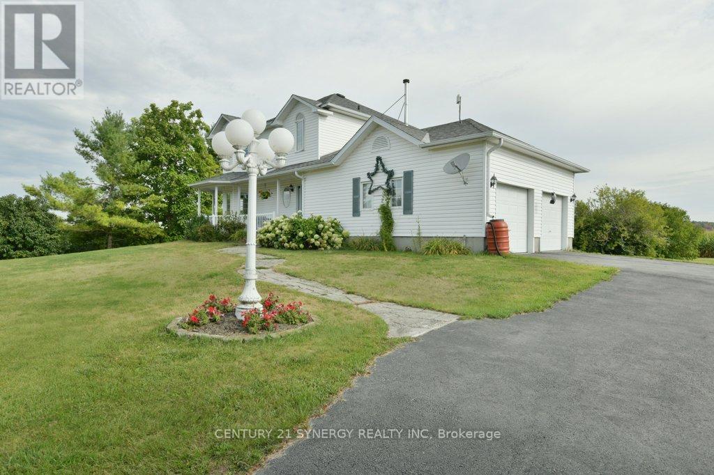 2502 Diamondview Road, Ottawa, Ontario  K0A 1L0 - Photo 6 - X12388467