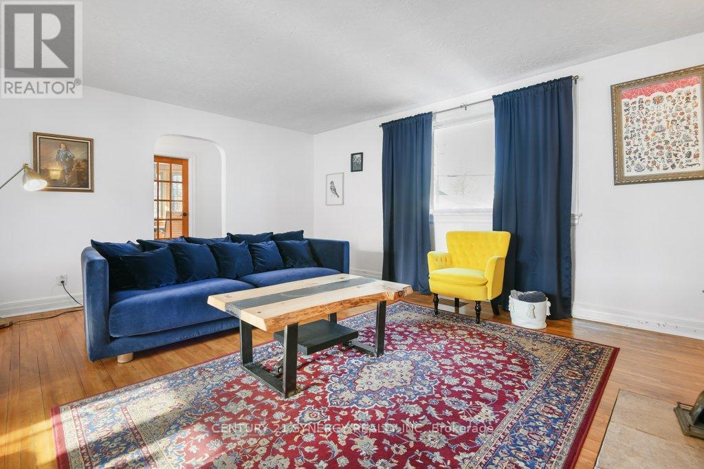 61 Daniel Street N, Arnprior, Ontario  K7S 2K6 - Photo 11 - X12469336