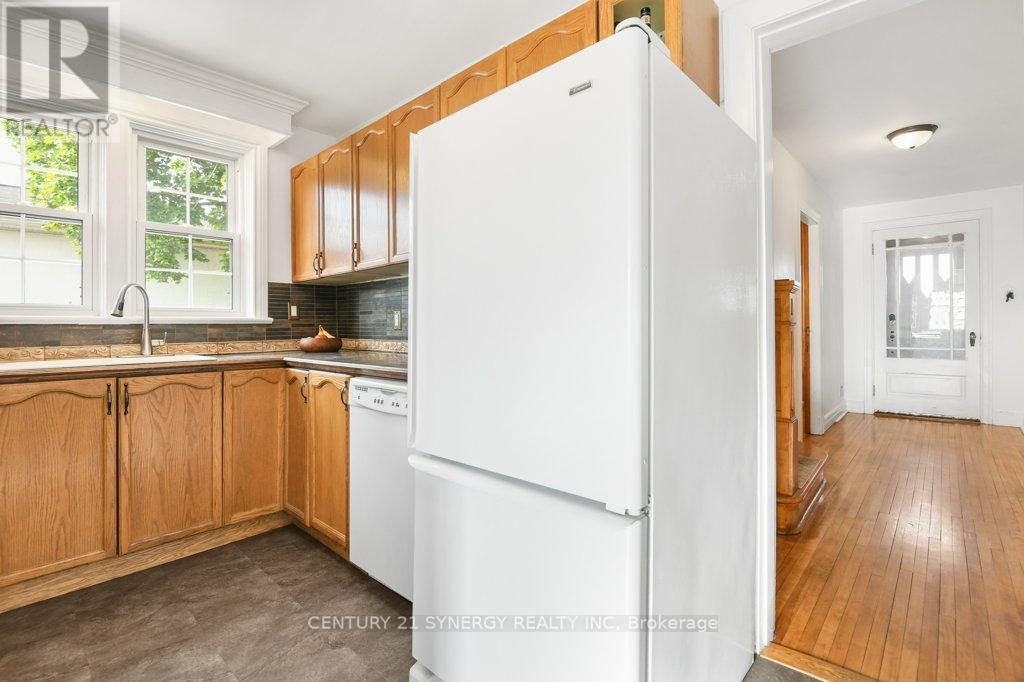 61 Daniel Street N, Arnprior, Ontario  K7S 2K6 - Photo 20 - X12469336