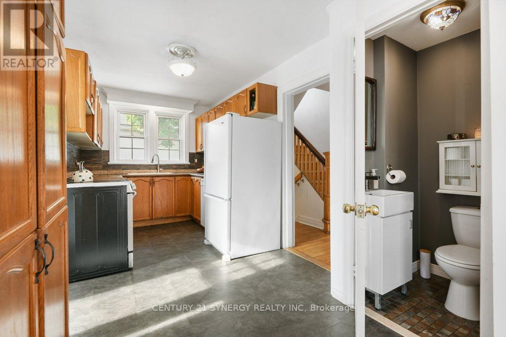 61 Daniel Street N, Arnprior, Ontario  K7S 2K6 - Photo 19 - X12469336