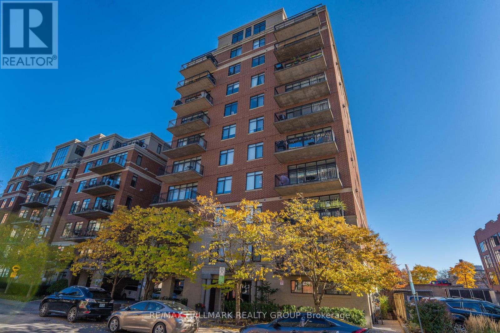 401 - 374 COOPER STREET, Ottawa, Ontario