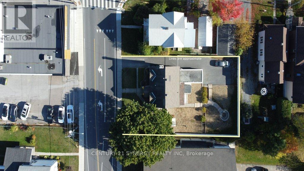 61 Daniel Street N, Arnprior, Ontario  K7S 2K6 - Photo 5 - X12469336