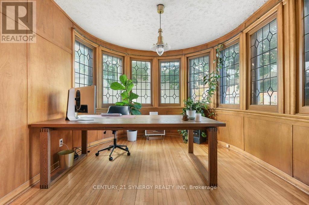 61 Daniel Street N, Arnprior, Ontario  K7S 2K6 - Photo 8 - X12469336