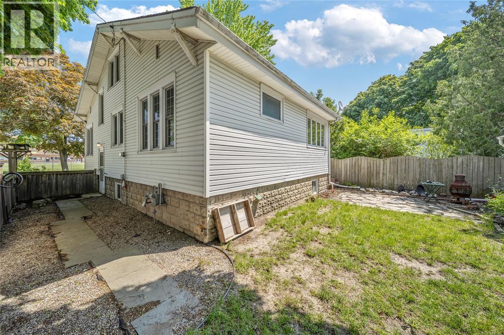 301 Talfourd Street, Sarnia, Ontario  N7T 1P4 - Photo 28 - 25027337