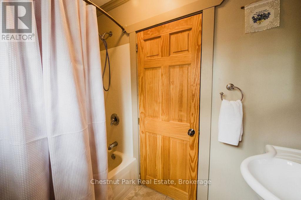 6131 Highway 11 Highway N, Temagami, Ontario  P0H 2H0 - Photo 29 - X12354903