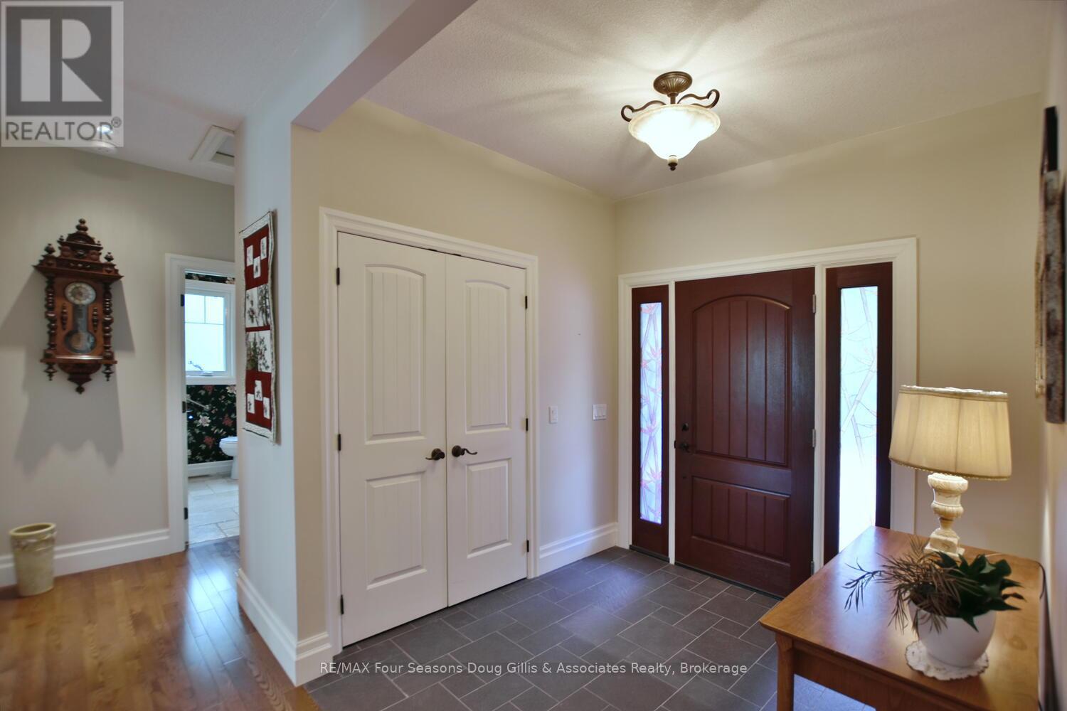 135 Algonquin Drive, Meaford, Ontario  N4L 0A7 - Photo 10 - X12467675